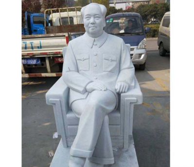 公園漢白玉石雕座椅休息的主席毛澤東雕塑