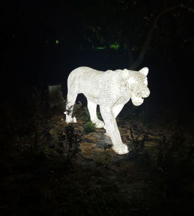 公園太陽能發光照明動物獅子雕塑