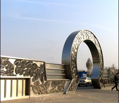 不銹鋼圓形拱門企業雕塑
