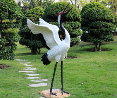 公園景區玻璃鋼鳴叫的鶴雕塑